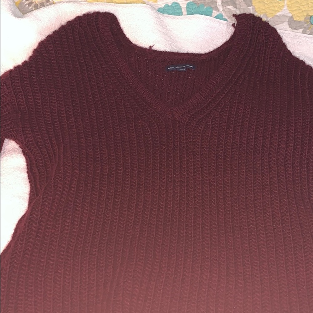American Eagle V-neck sweater with zippers